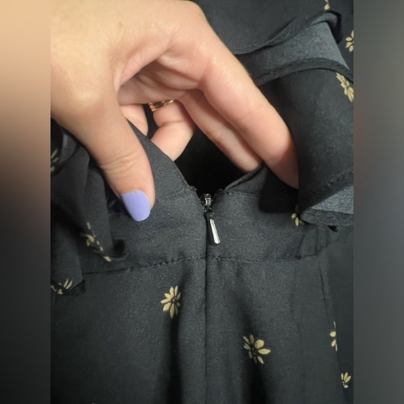 Topshop Navy Blue and Cream Floral Ruffle Long Sleeve Romper 6 - Picture 8 of 11